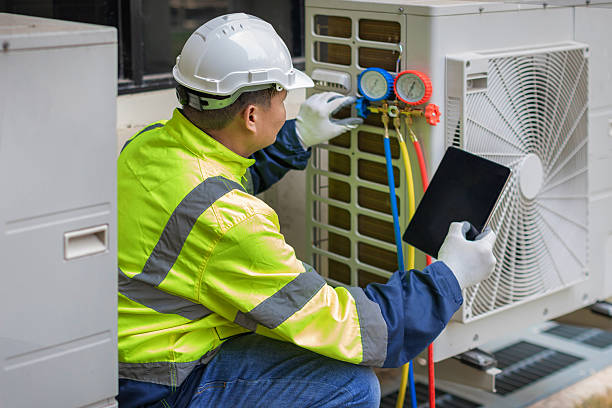 Professional Hvac technician working in Three Rivers, TX